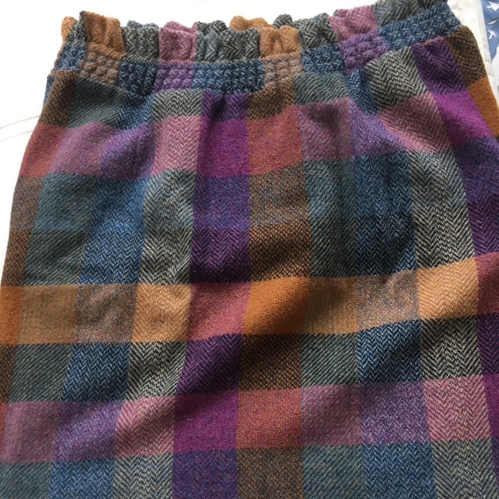 WOOL MULTI-COLOR PLAID SKIRT WITH POCKETS